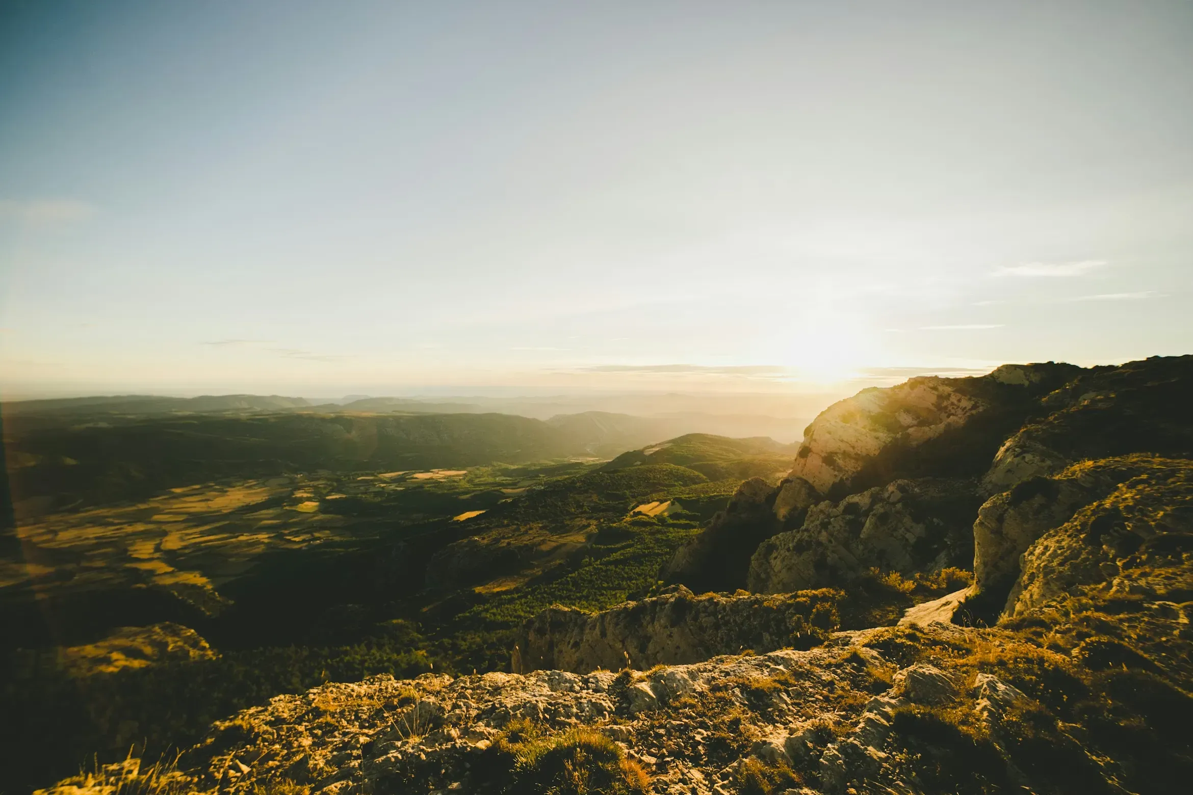 Catalan vista by Miriam Espacio on Unsplash